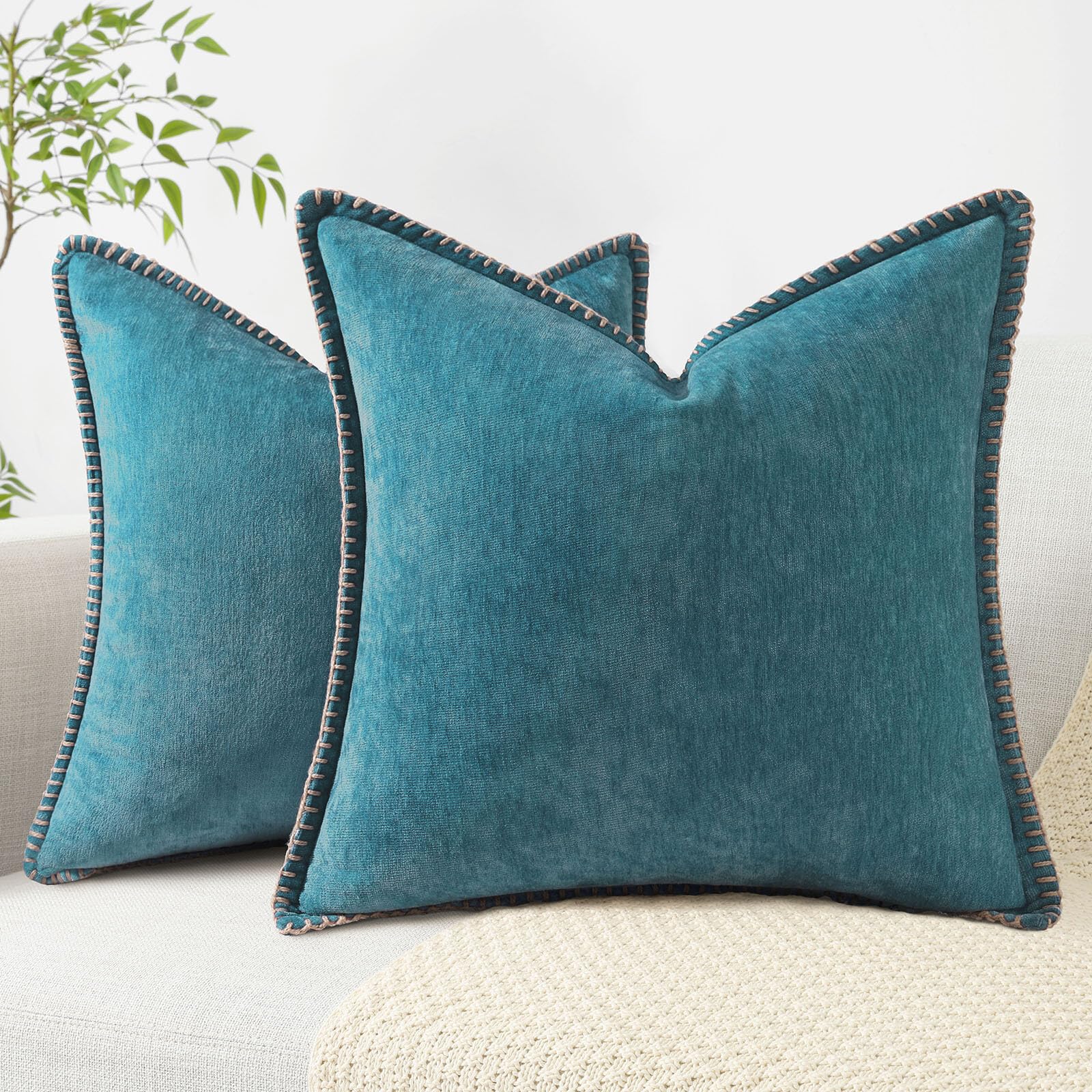 decorUhome Chenille Soft Cozy Throw Pillow Covers 18x18 Set of 2, Modern Farmhouse Boho Velvet Decorative Pillow Cases with Stitched Edge for Couch Sofa Bed Home Decor, Forest Green