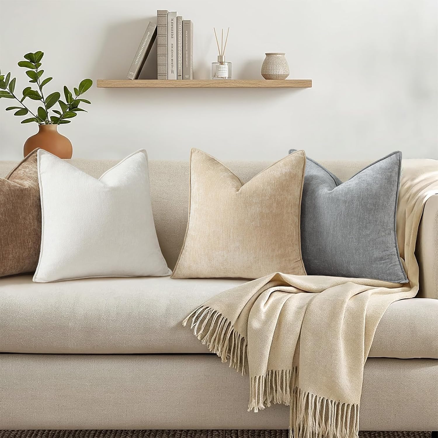 decorUhome Summer Couch Throw Pillow Covers 18x18 Set of 2, Decorative Soft Velvet Modern Cozy Chenille Pillow Cases with Elegant Design for Sofa Bed Living Room Home Decor, Beige