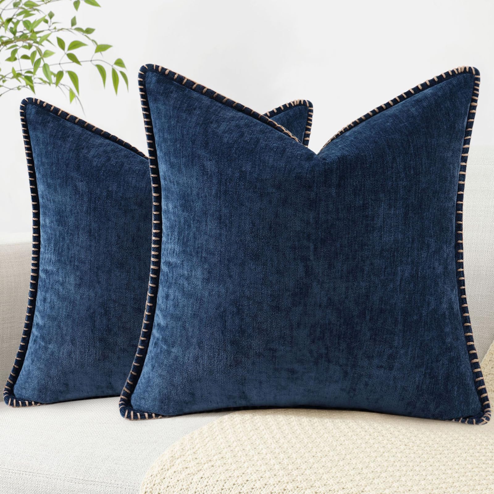 decorUhome Chenille Soft Cozy Throw Pillow Covers 18x18 Set of 2, Modern Farmhouse Boho Velvet Decorative Pillow Cases with Stitched Edge for Couch Sofa Bed Home Decor, Forest Green