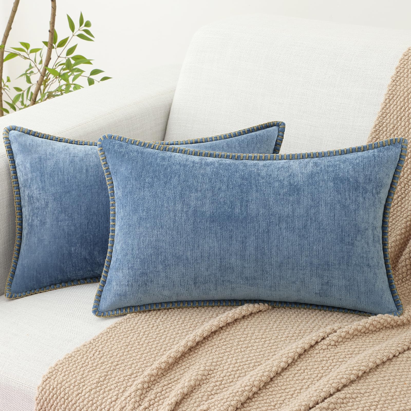 decorUhome Chenille Soft Cozy Throw Pillow Covers 18x18 Set of 2, Modern Farmhouse Boho Velvet Decorative Pillow Cases with Stitched Edge for Couch Sofa Bed Home Decor, Forest Green