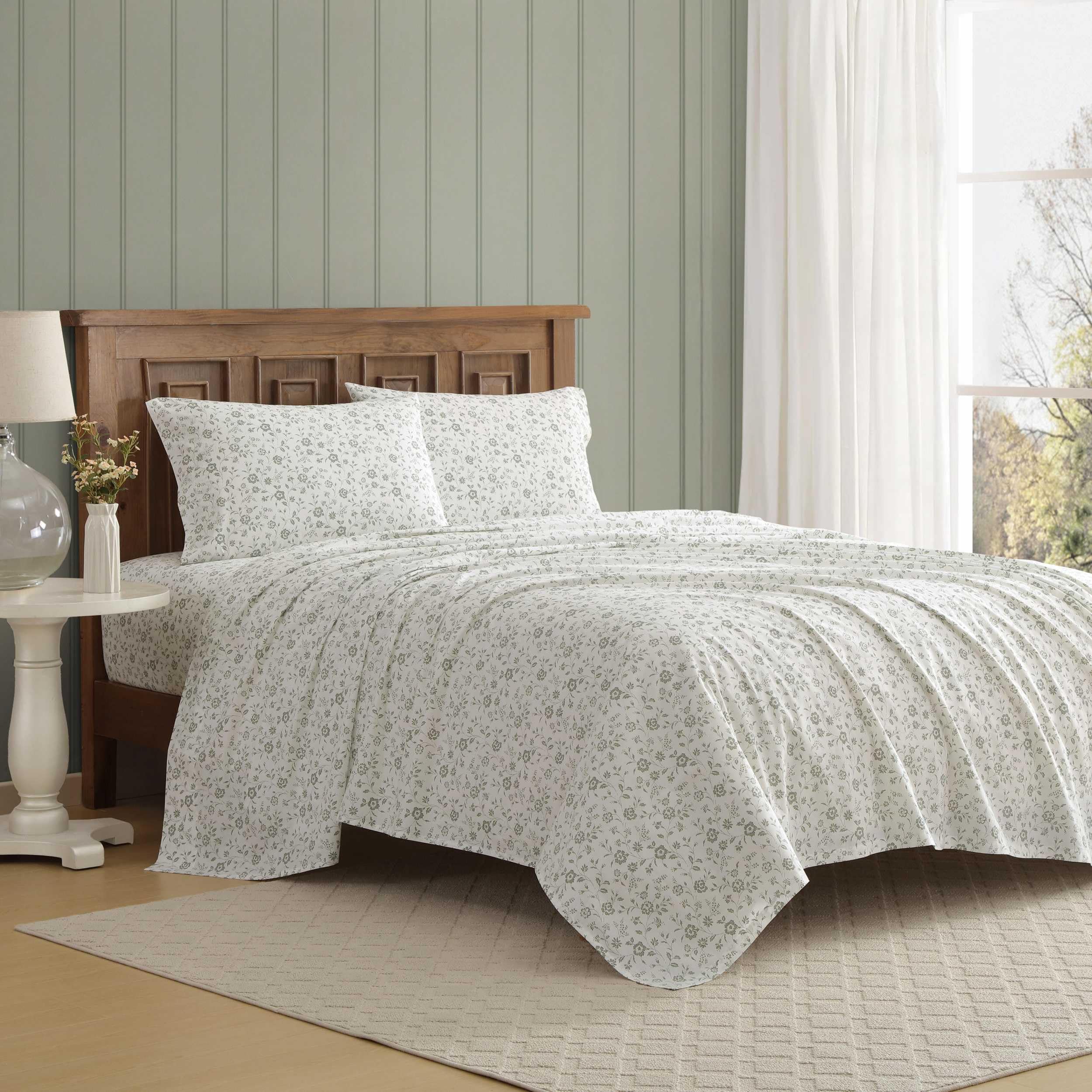 Laura Ashley - Queen Sheets, Cotton Percale Bedding Set, Lightweight & Breathable Home Decor (Evie Pink, Queen)